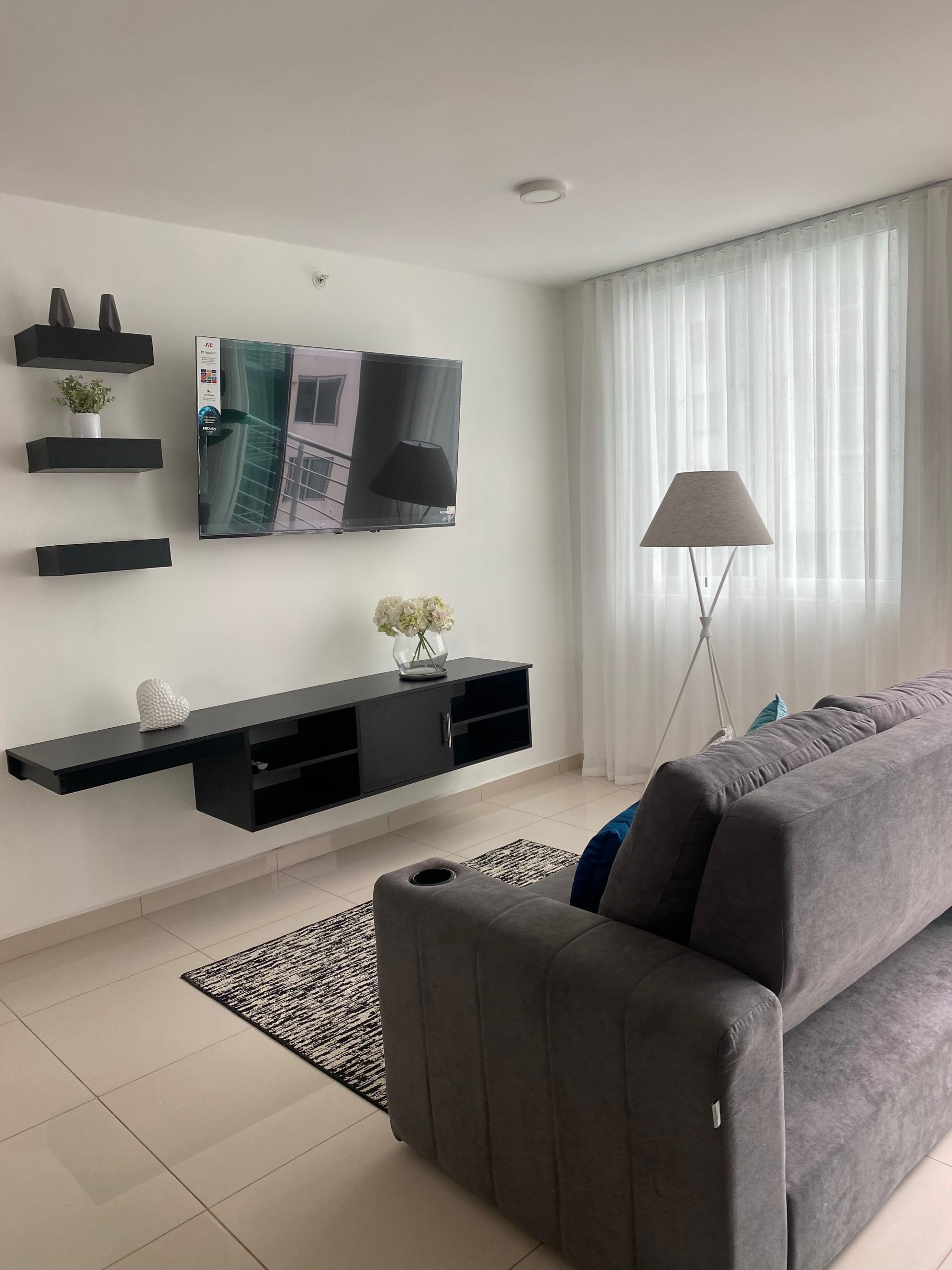 WhatsApp Image 2025-11-11 at 15.53.50 (1)